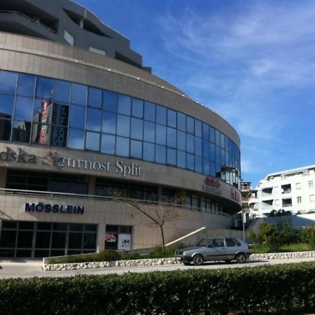Apartment Karlo Near The Most Beautiful Beach Znjan Split Exterior photo