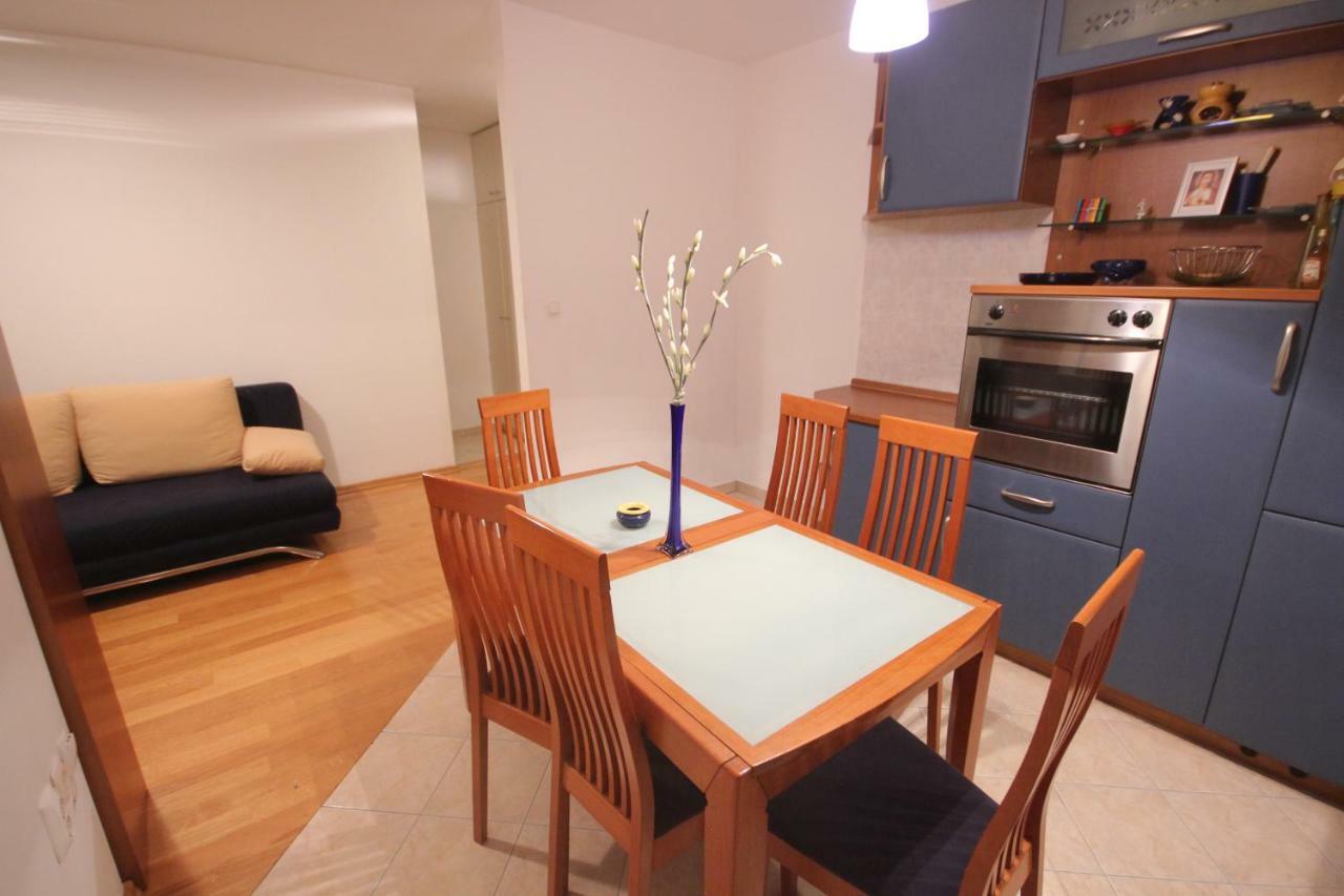 Apartment Karlo Near The Most Beautiful Beach Znjan Split Exterior photo